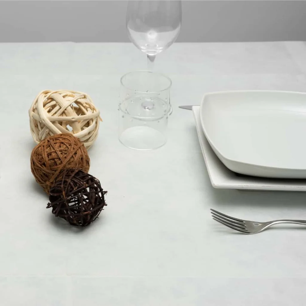 Tovaglia Tavola TNT Bianca 100x100 cm 25 pz DT