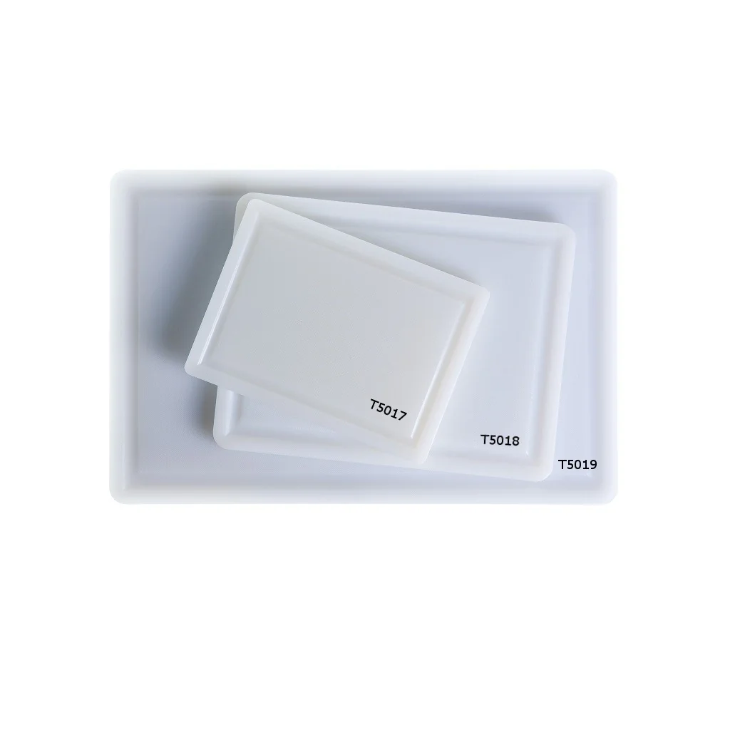 Tagliere Bianco in Polietilene 29x44x1 cm Leone