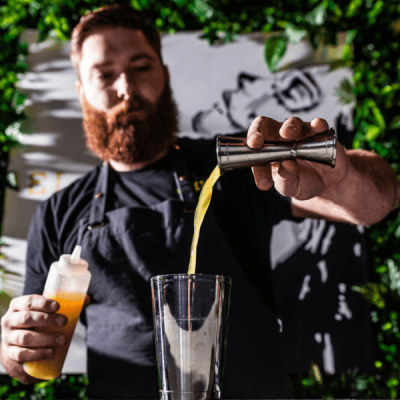Sei un Barista, Barman o Bartender? La Guida Ufficiale alla definizione delle figure professionali